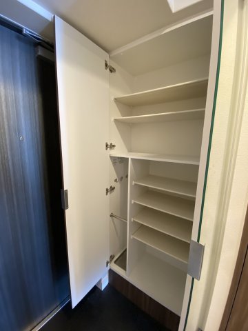 収納　プレサンス立売堀ベルヴィル　下駄箱