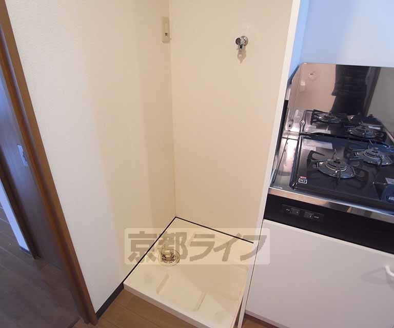 その他設備　しっかり室内に洗濯機置場完備です。