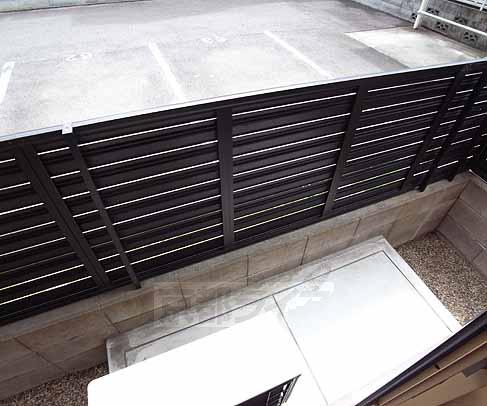 バルコニー　日当たり良好なベランダです。