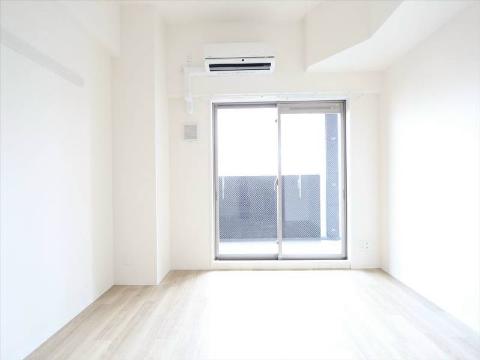 居室・リビング　室内