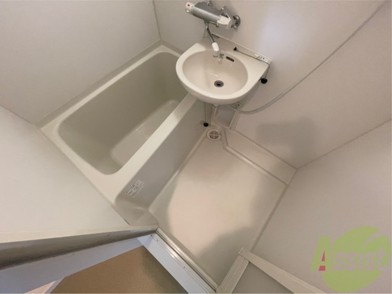 バス・シャワールーム　お風呂になります。一日の疲れを癒してくださいね。