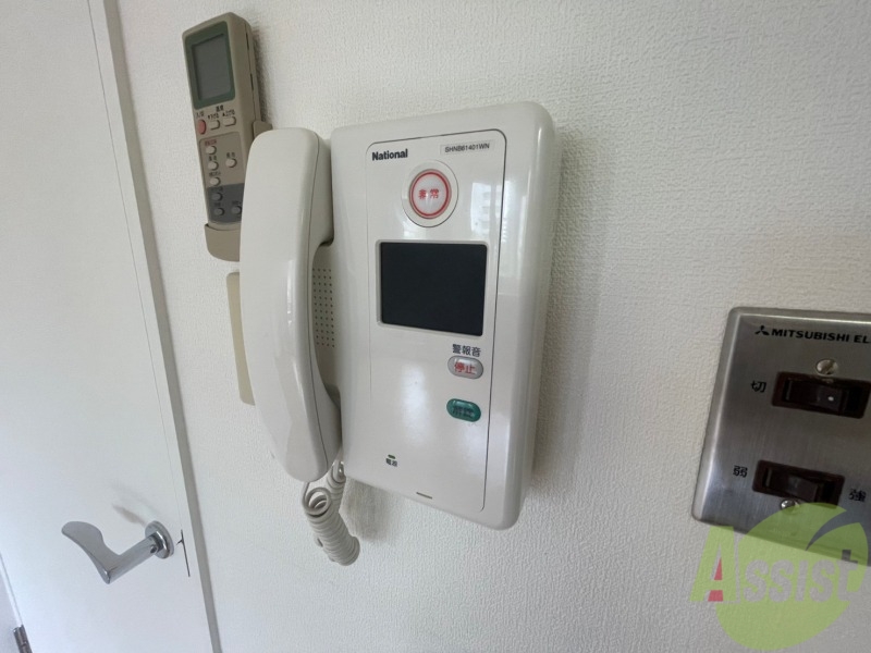 セキュリティ　ＴＶモニター付インターホンです。来客者の顔が見えるので安心！