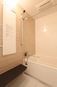 バス・シャワールーム　バスルーム