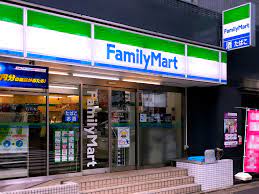 コンビニ　ファミリーマート 新宿新小川町店（コンビニ）まで126m