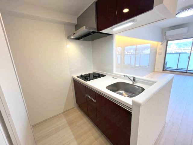 キッチン　(参考)同マンション同間取り他部屋の写真