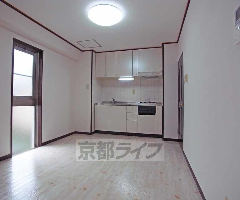 居室・リビング　綺麗なお部屋です。