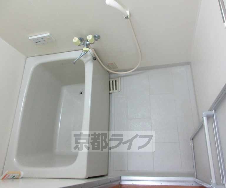 バス・シャワールーム　ゆっくりリフレッシュできます