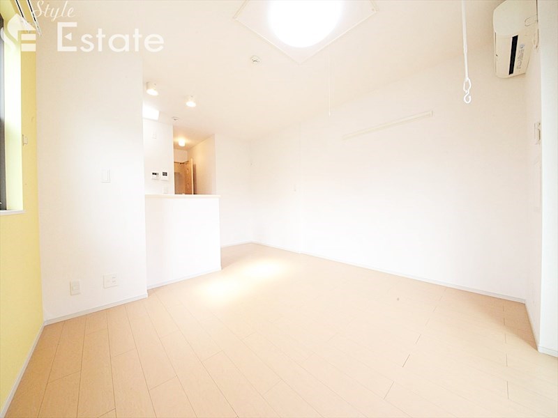 居室・リビング　内装