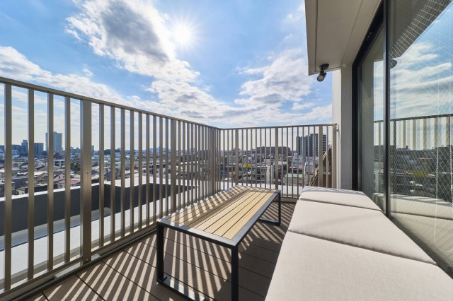 バルコニー　ウッドデッキ