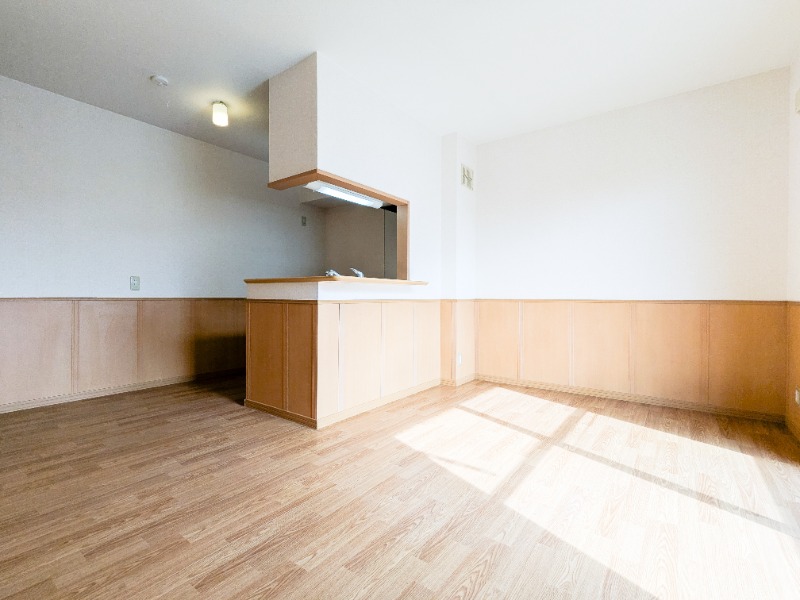 居室・リビング　図面と現状に相違がある場合には現状を優先