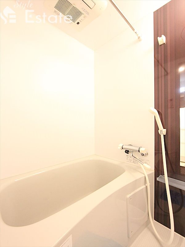 バス・シャワールーム　バスルーム