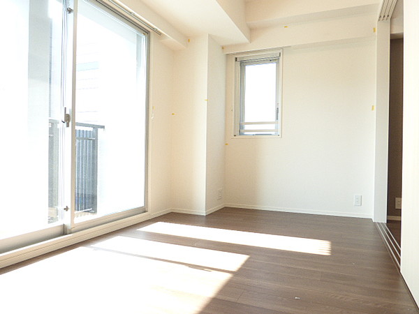 居室・リビング　※別部屋の参考写真です。