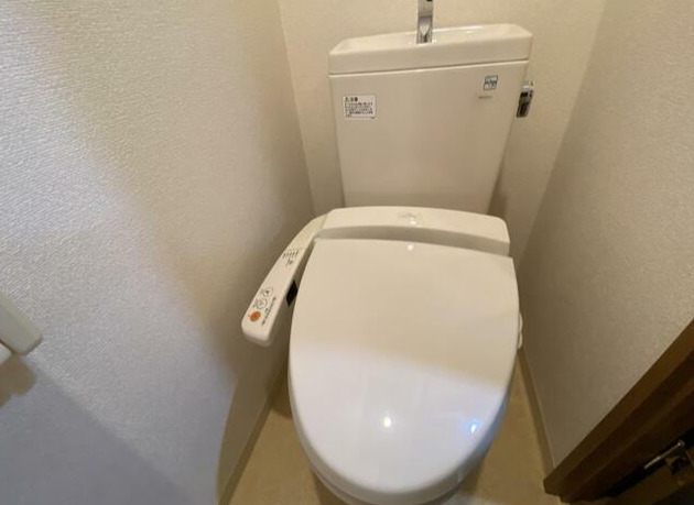 トイレ　※別部屋の参考写真です。