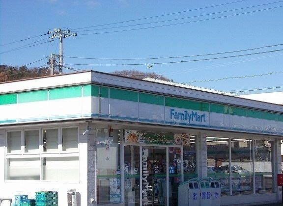 コンビニ　ファミリーマート三島壱町田店（コンビニ）まで600m