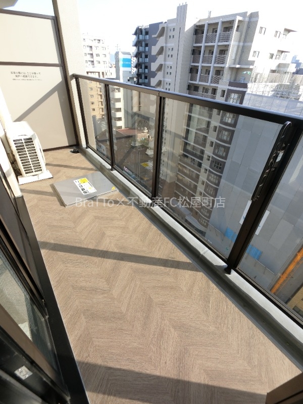 バルコニー　バルコニー