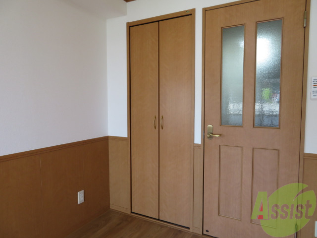 収納　収納もしっかり付いてます。お部屋を有効活用できますね。