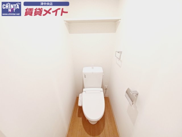 トイレ　同施工会社参考写真