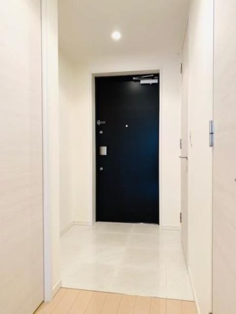 玄関　お部屋探しは株式会社　タウンハウジング　までお気軽にお問合…