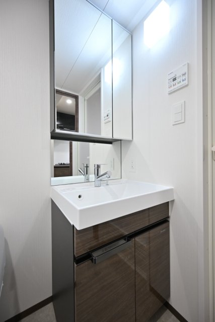 洗面設備　忙しい朝には欠かせない洗面所です