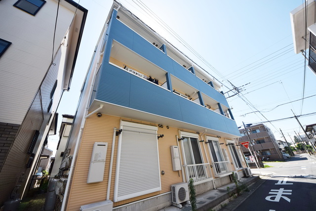 建物外観　～住環境良好ですっ～