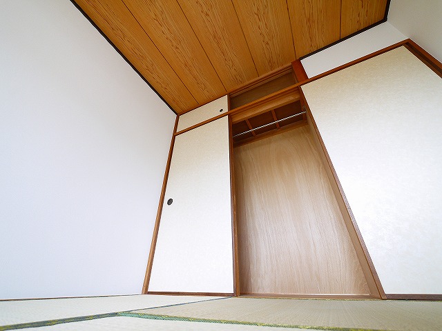 玄関　落ち着いた玄関です