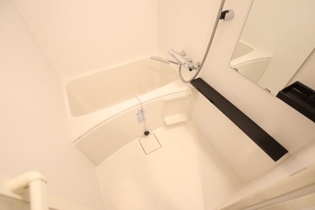 バス・シャワールーム　※別室の参考写真の為、現況優先です。