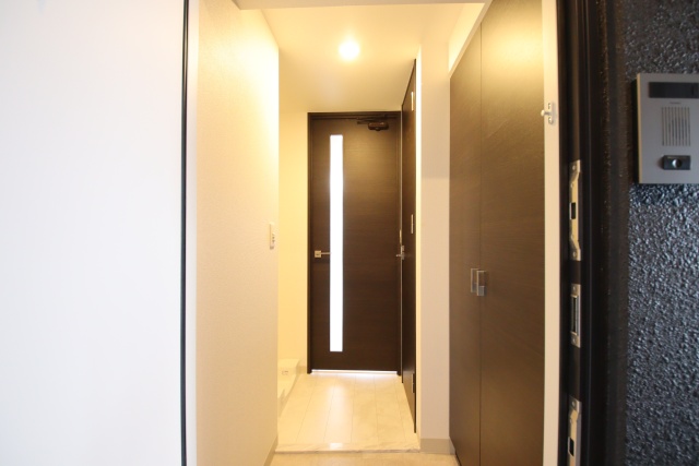 玄関　※別室の参考写真の為、現況優先です。