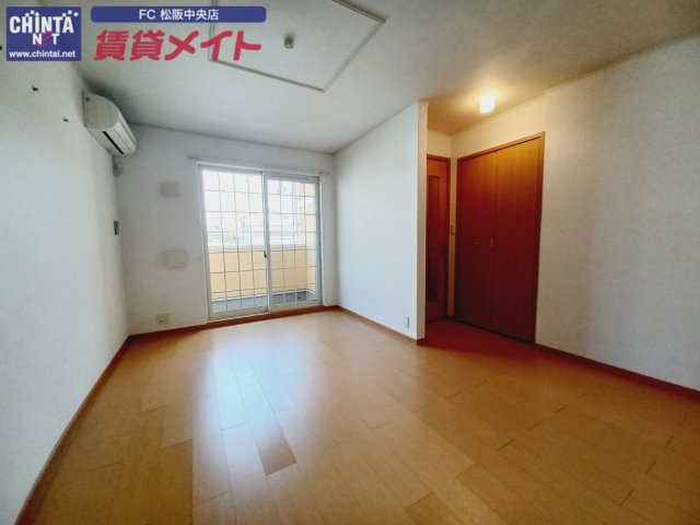 居室・リビング　同型参考写真