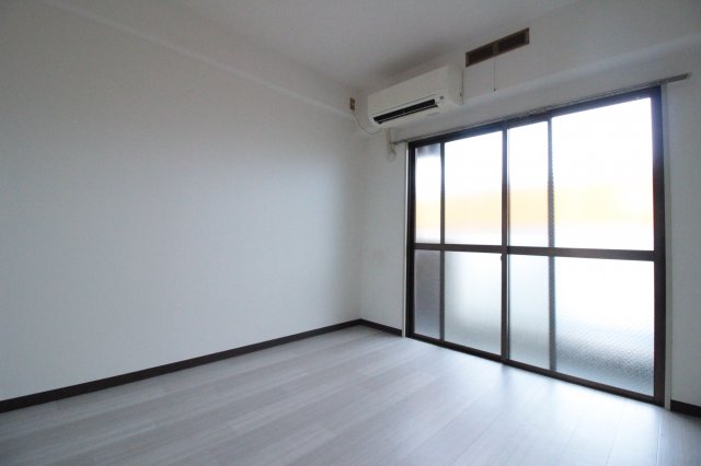 居室・リビング　※別部屋写真