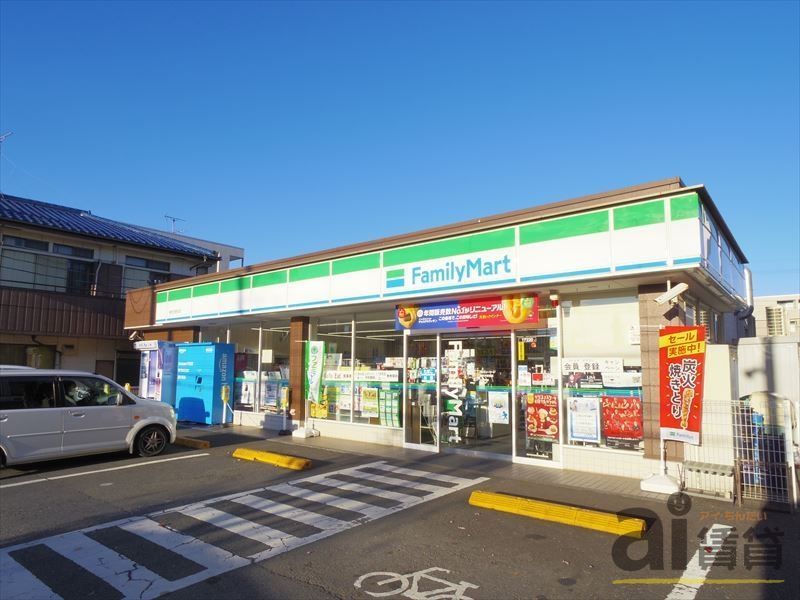 コンビニ　ファミリーマート東所沢駅前店（コンビニ）まで1010m