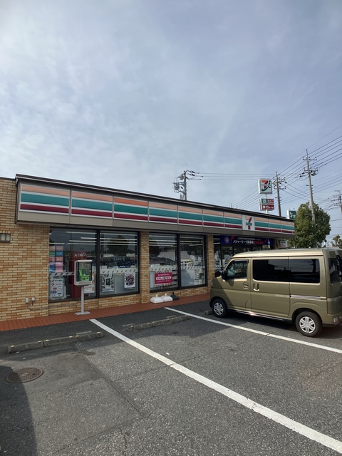 コンビニ　セブンイレブン新茂原店（コンビニ）まで579m