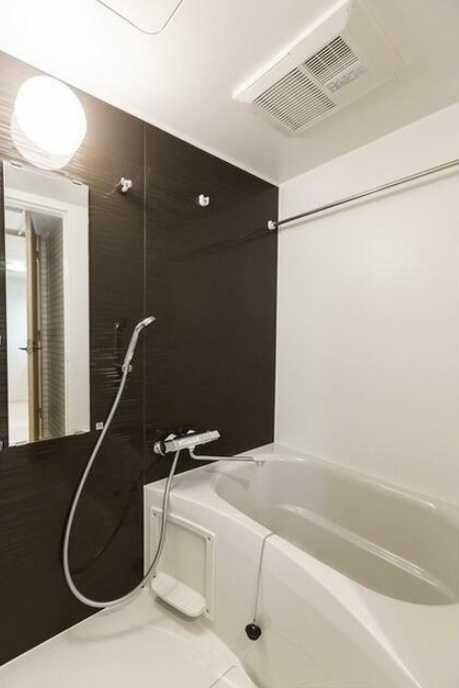 バス・シャワールーム　風呂