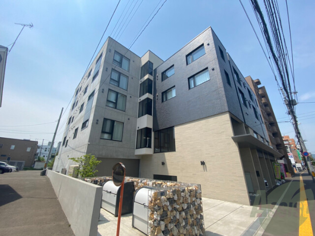 建物外観　札幌市中央区「ＬｅＪａｒｄｉｎｄｅＭＩＹＡＮＯＭＯＲＩ」
