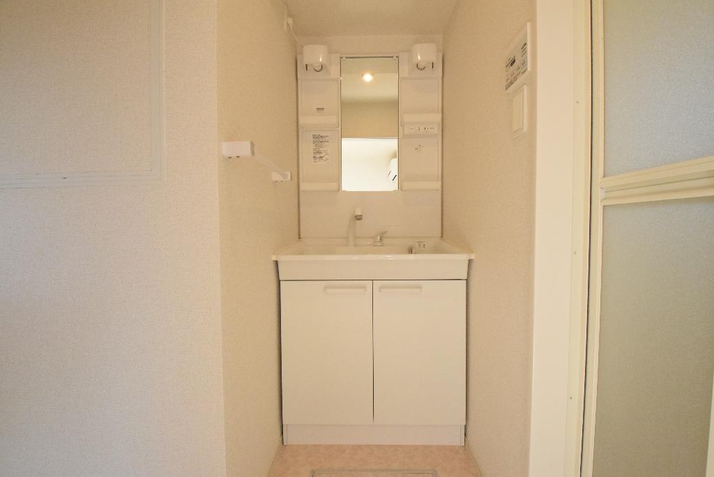 洗面設備　洗髪洗面化粧台