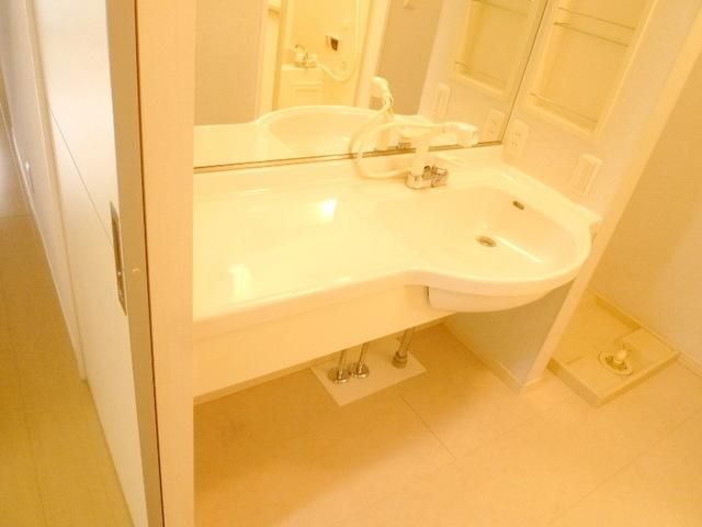 洗面設備　★大きなドレッサー★