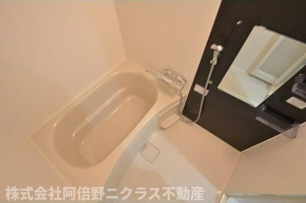 バス・シャワールーム　内装は別部屋の参考写真です。