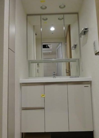 洗面設備　※同仕様写真含む