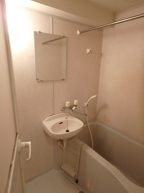 バス・シャワールーム　疲れをリフレッシュ