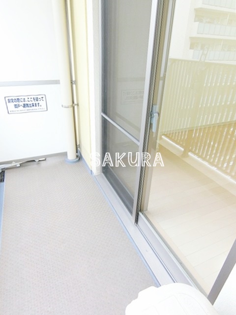 バルコニー　暖かな日差しのふりそそぐバルコニー♪