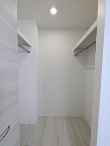 収納　ウォークインクローゼット