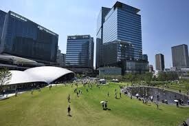 ショッピングセンター　グラングリーン大阪南街区　2025年春オープン（ショッピングセンター）まで1221m