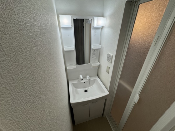 洗面設備　※別部屋の写真です