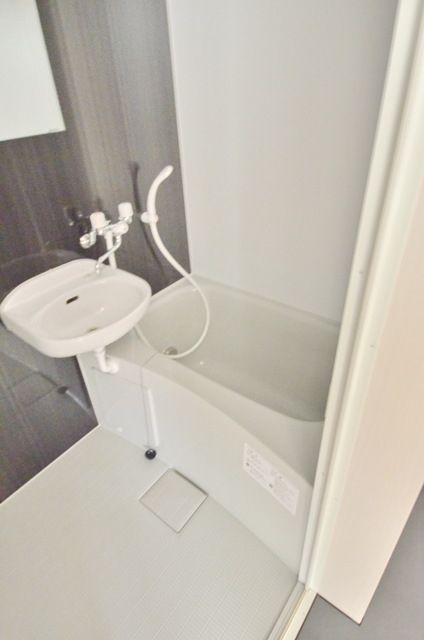 バス・シャワールーム　☆広々としたバスルーム☆