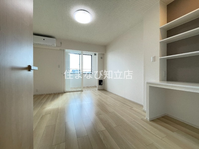 居室・リビング　同型完成モデル