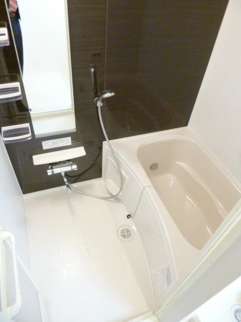 バス・シャワールーム　追焚・乾燥機付のバスルーム