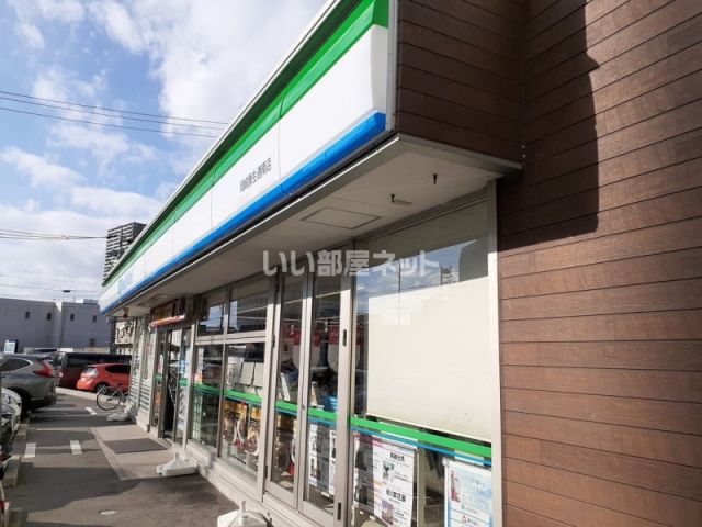 コンビニ　ファミリーマート岡崎康生通南店（コンビニ）まで513m