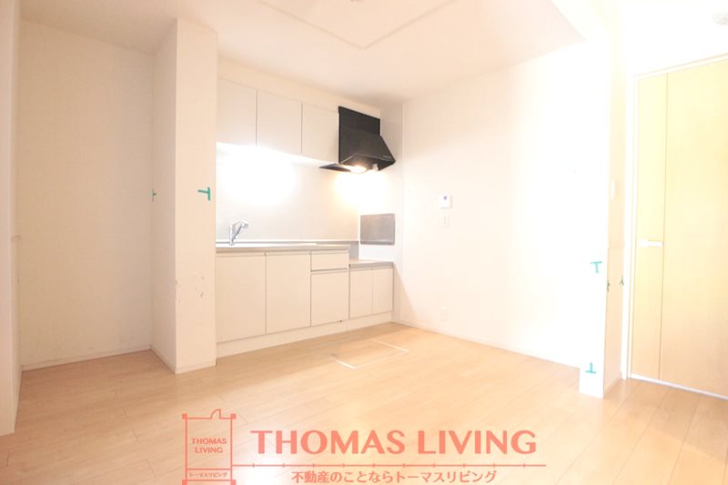 居室・リビング　広々としたダイニングキッチン。