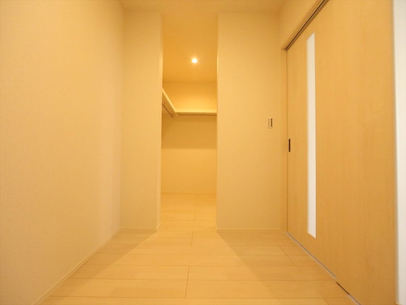 その他　洋室3.3帖　ウォークインクローゼット付　同仕様写真