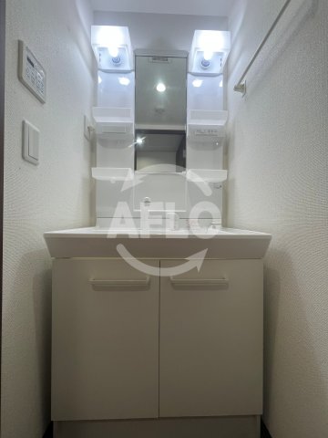 洗面設備　オーパスグラン谷町　洗面所