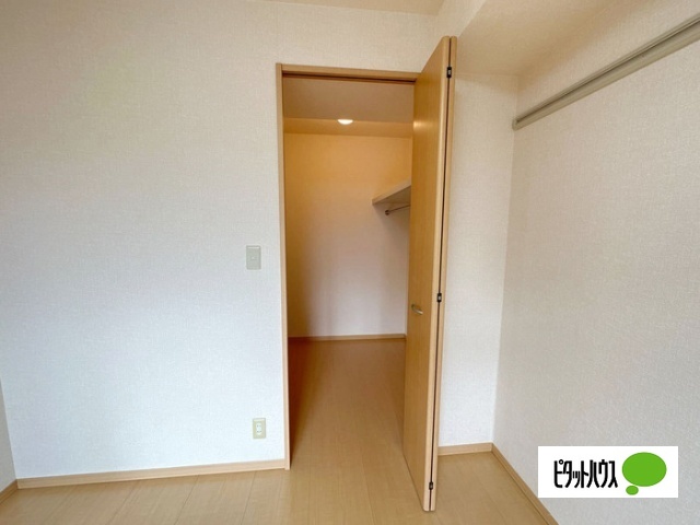 収納　ウォークインクローゼット